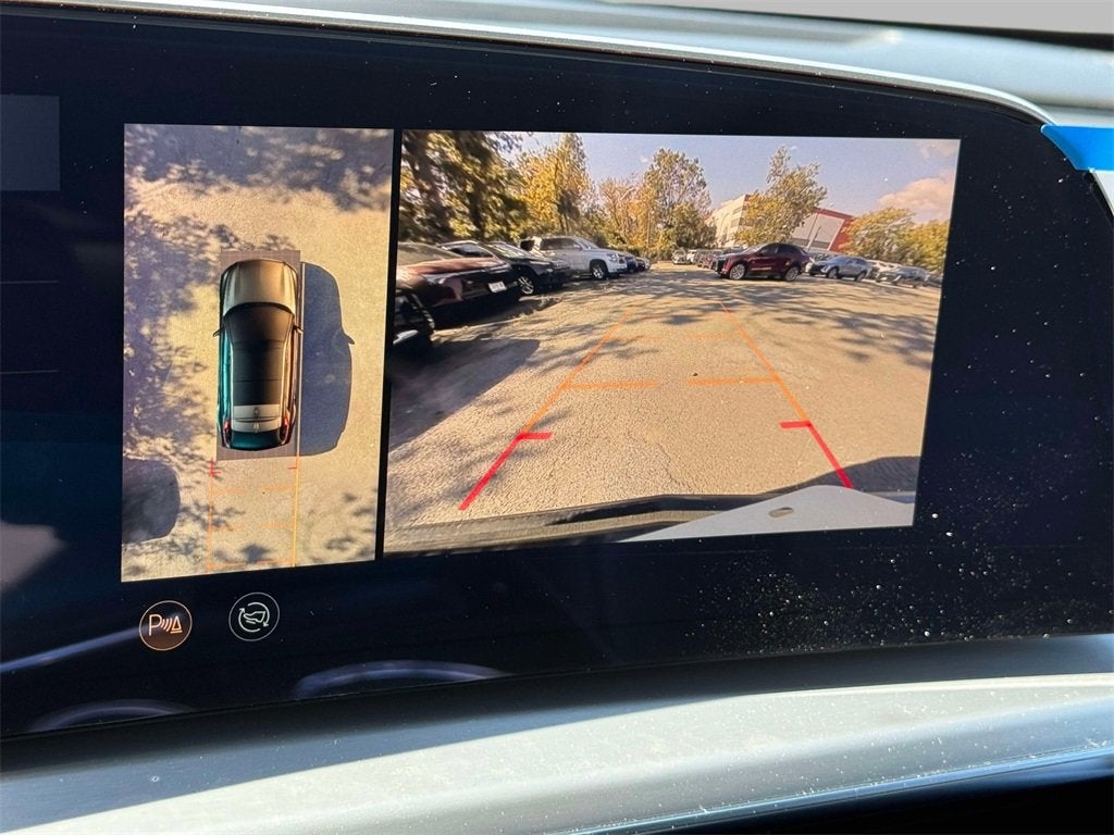 2025 Cadillac LYRIQ Sport 2