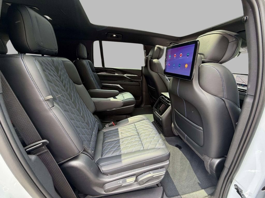 2026 Cadillac ESCALADE IQL Sport