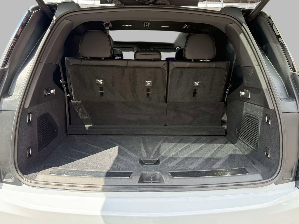 2026 Cadillac ESCALADE IQL Sport