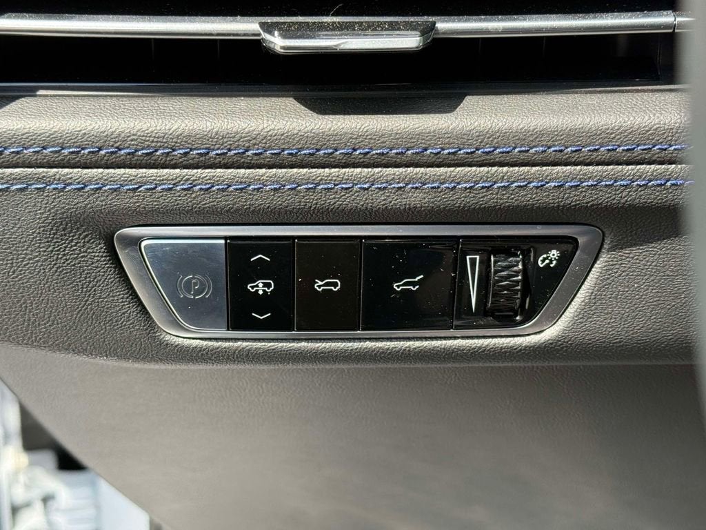 2026 Cadillac ESCALADE IQL Sport