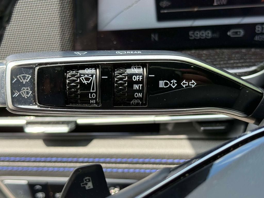 2026 Cadillac ESCALADE IQL Sport