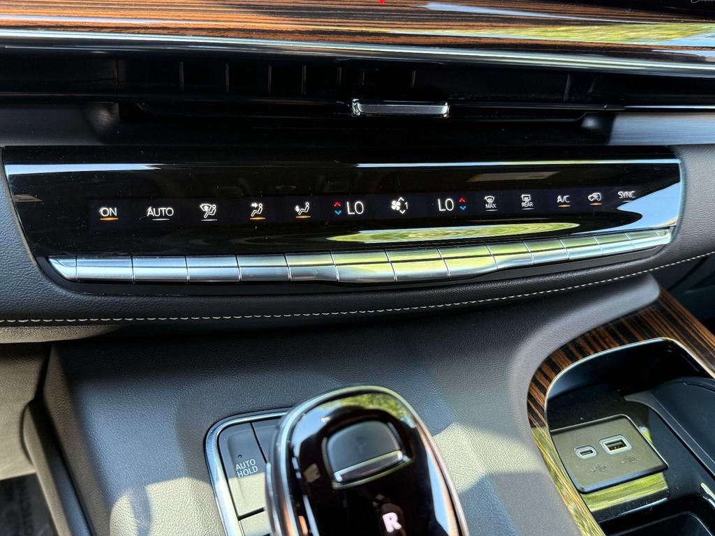 2024 Cadillac Escalade Luxury