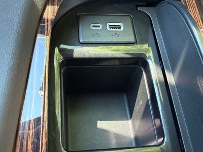 2024 Cadillac Escalade Luxury
