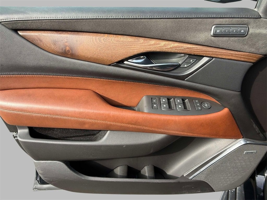 2019 Cadillac Escalade Luxury