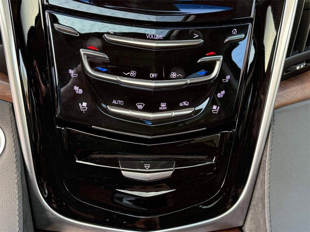 2019 Cadillac Escalade Luxury