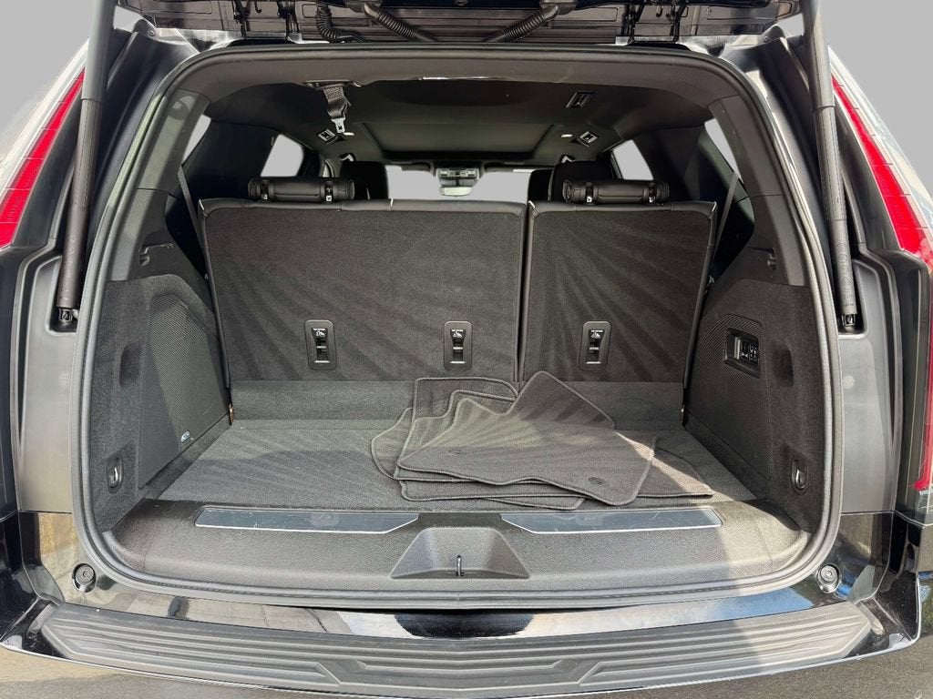 2022 Cadillac Escalade Premium Luxury