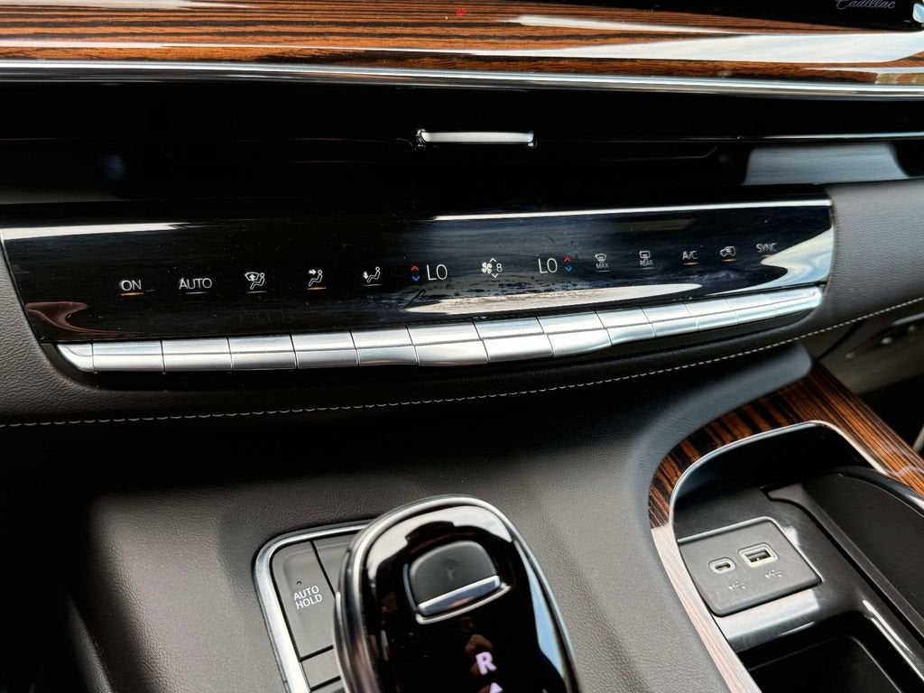 2022 Cadillac Escalade Premium Luxury