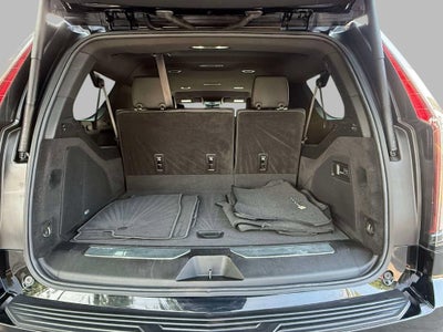 2023 Cadillac Escalade ESV Luxury