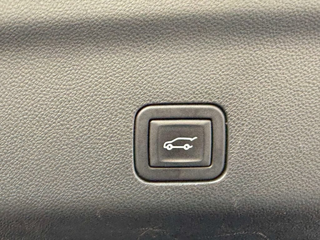 2023 Cadillac Escalade ESV Luxury