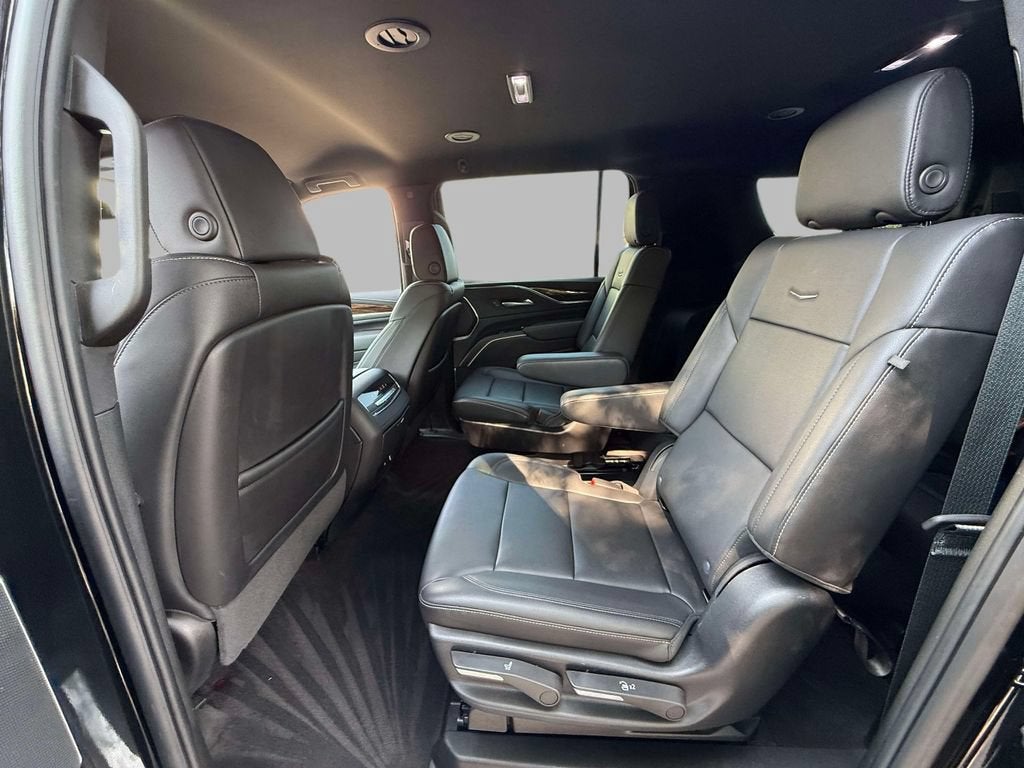 2023 Cadillac Escalade ESV Luxury