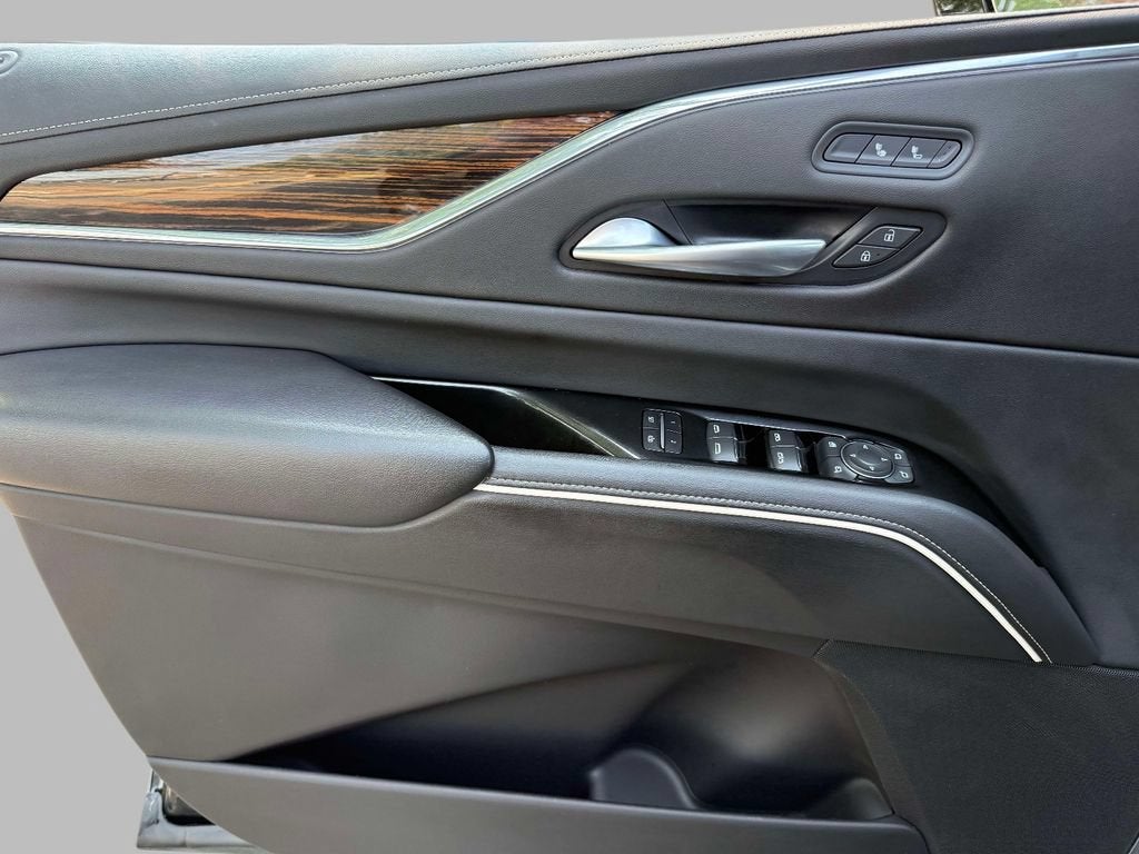 2023 Cadillac Escalade ESV Luxury