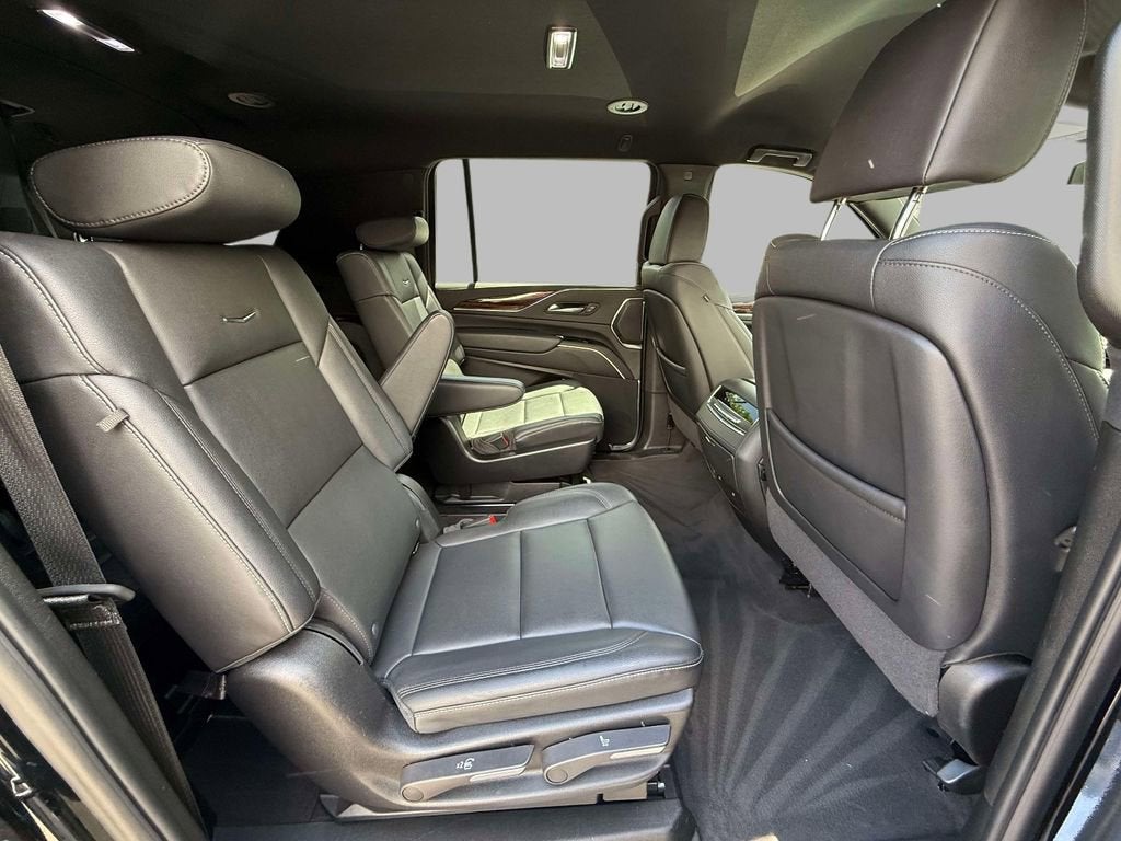 2024 Cadillac Escalade ESV Luxury