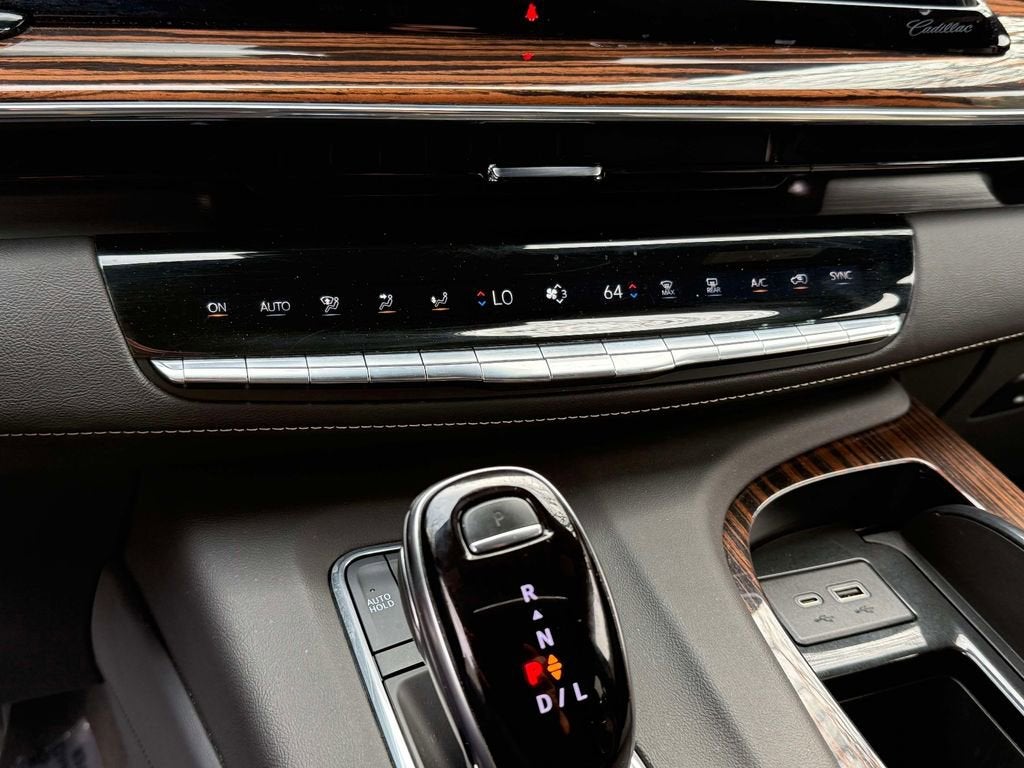 2024 Cadillac Escalade ESV Premium Luxury