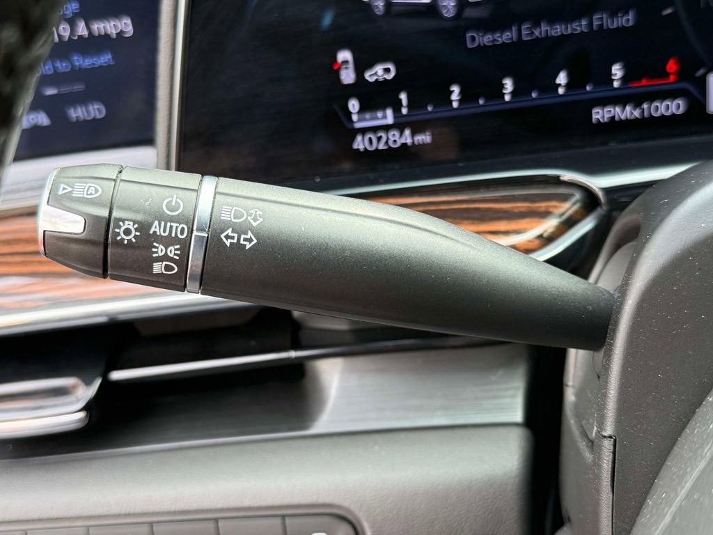 2024 Cadillac Escalade ESV Premium Luxury