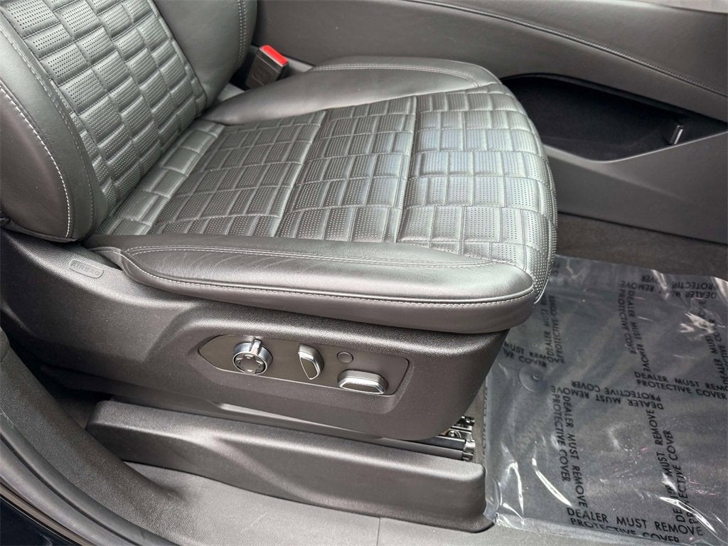 2022 Cadillac Escalade ESV Premium Luxury Platinum