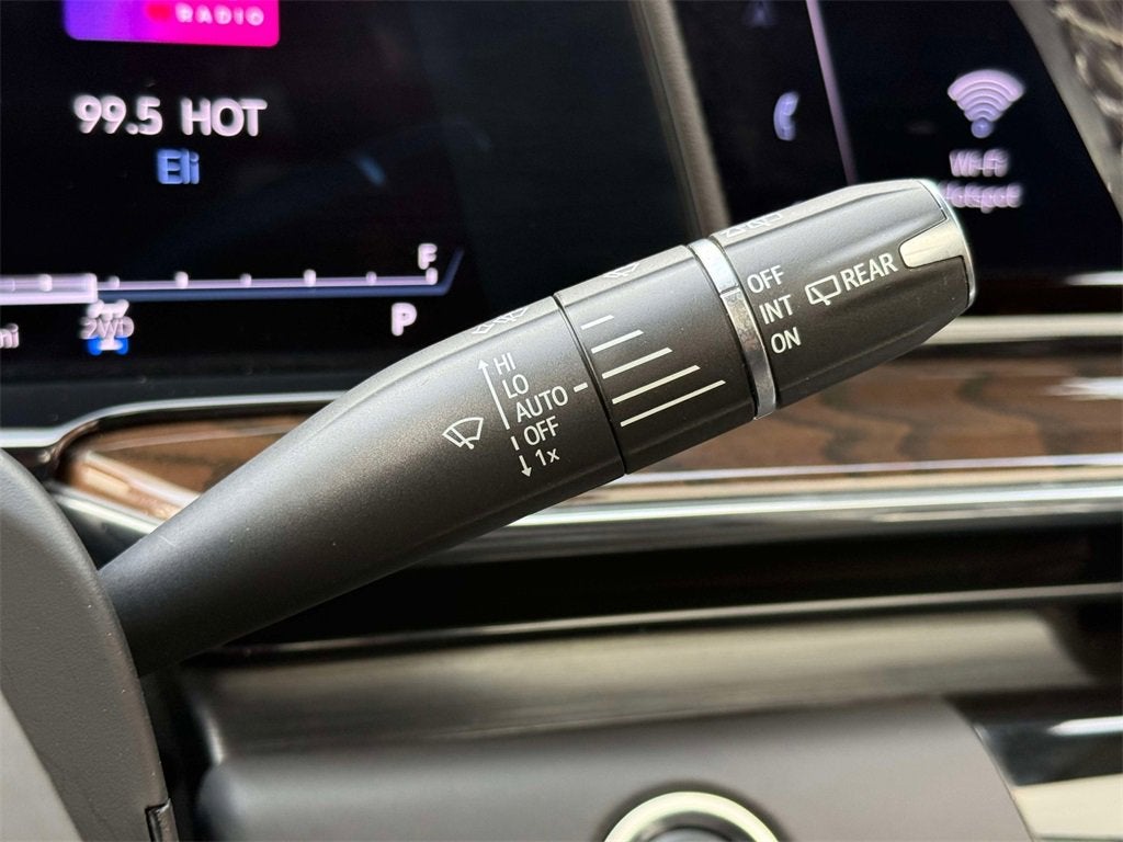 2024 Cadillac Escalade ESV Sport Platinum