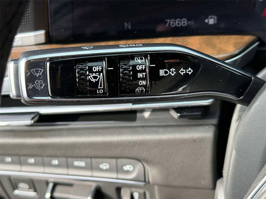 2025 Cadillac Escalade Sport Platinum