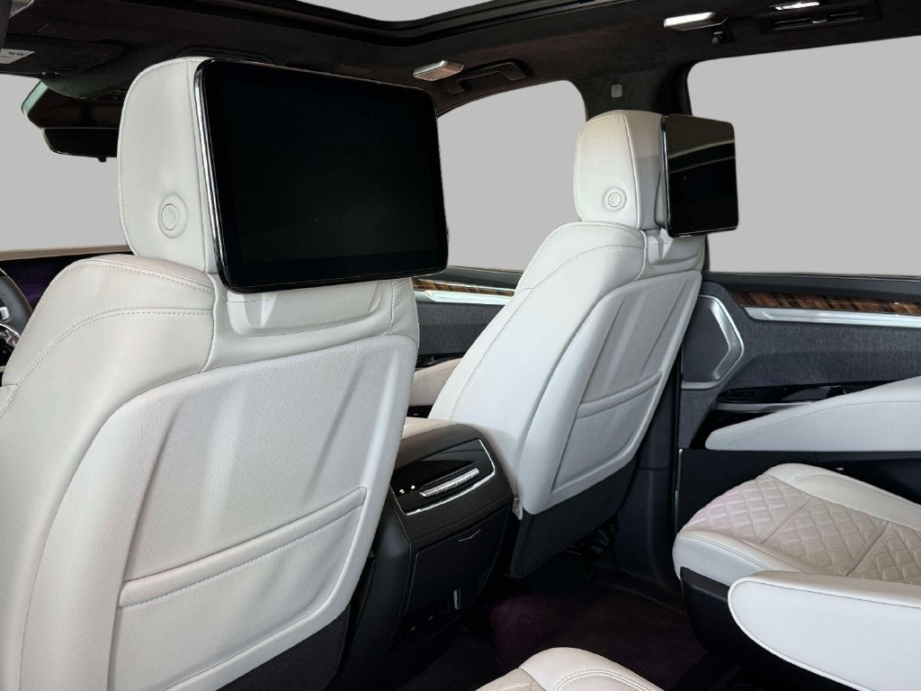 2026 Cadillac Escalade ESV Platinum Luxury