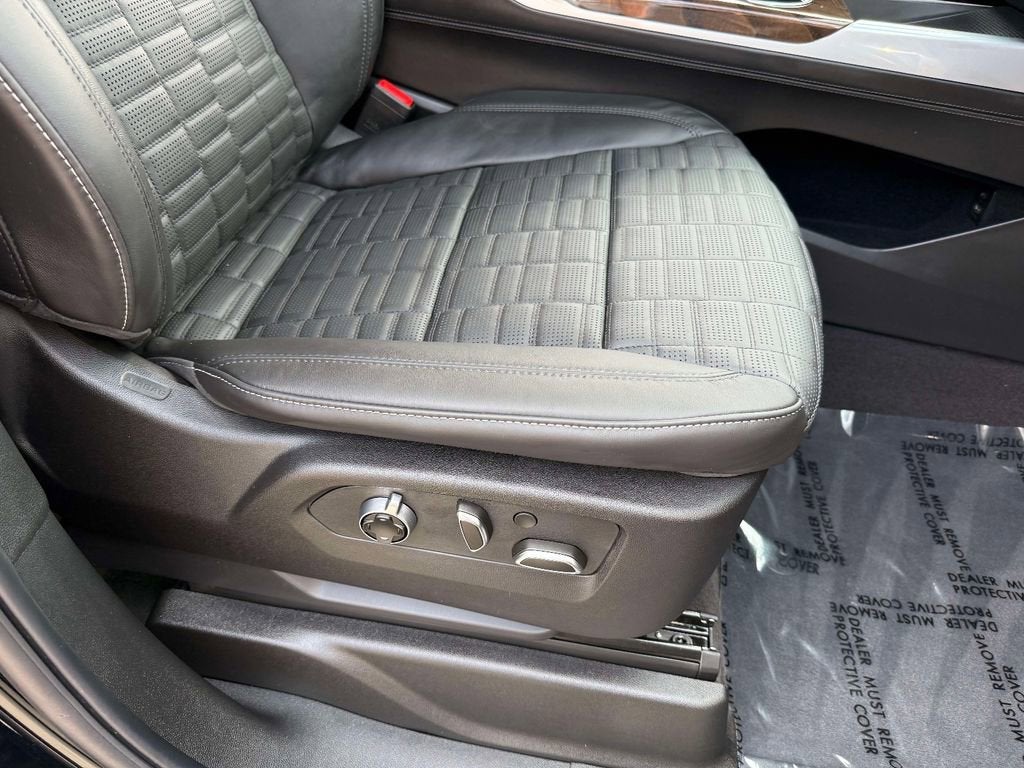 2025 Cadillac Escalade ESV Premium Luxury Platinum