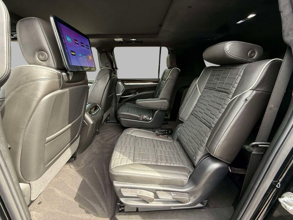2025 Cadillac Escalade ESV Premium Luxury Platinum