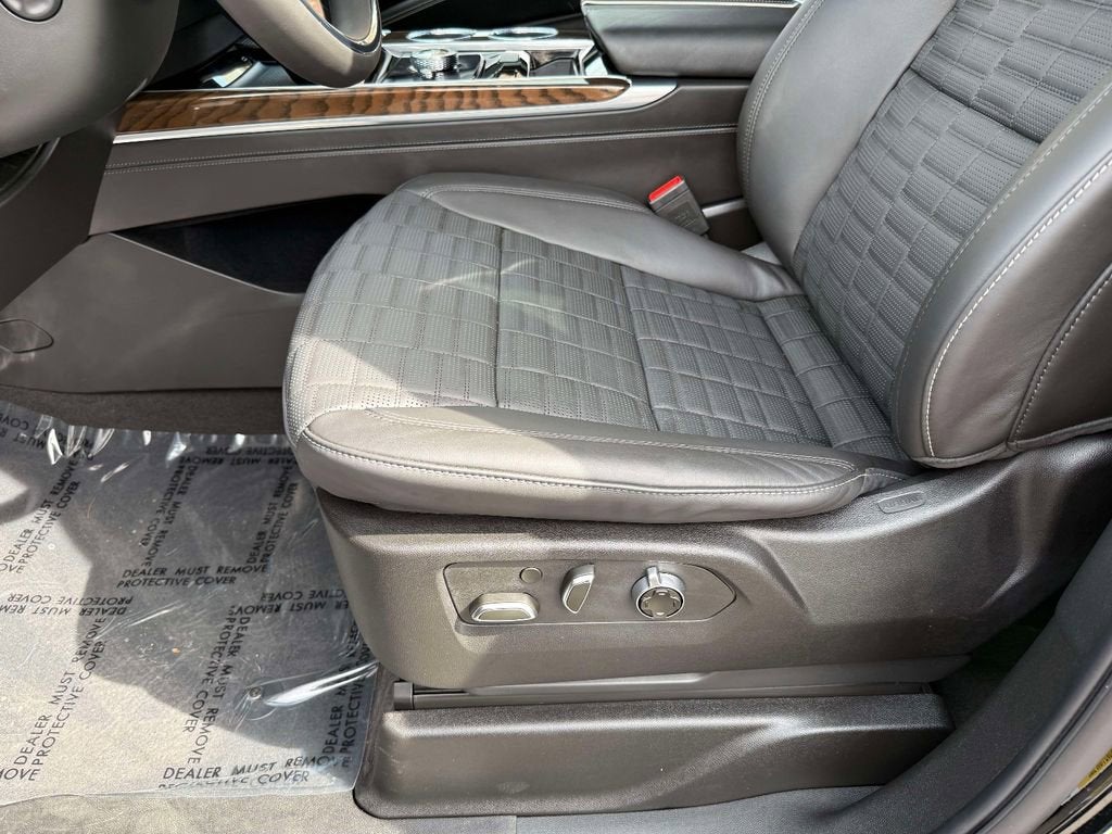 2025 Cadillac Escalade ESV Premium Luxury Platinum