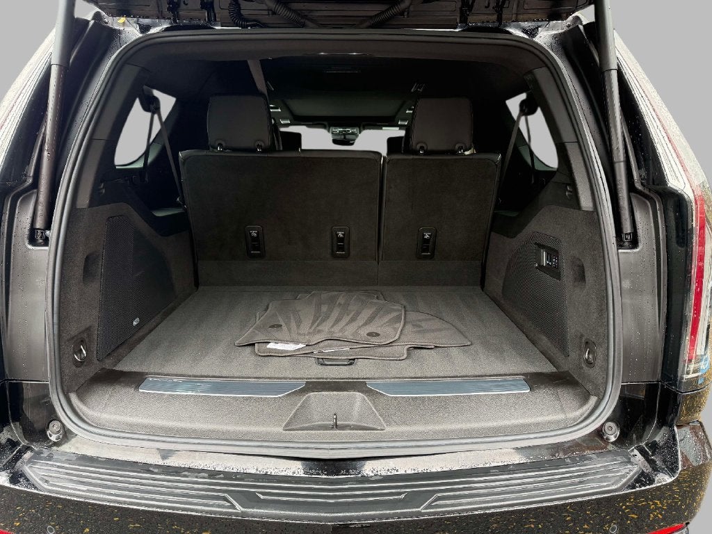 2025 Cadillac Escalade ESV Sport