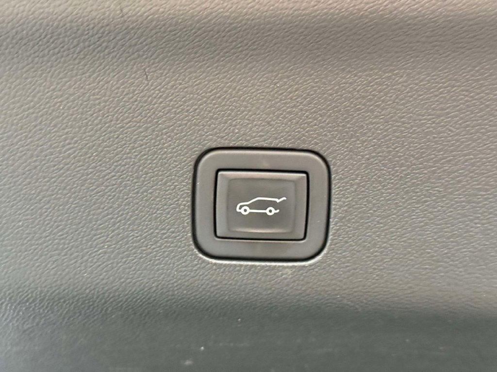 2025 Cadillac Escalade ESV Sport