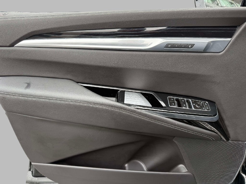 2025 Cadillac Escalade ESV Sport