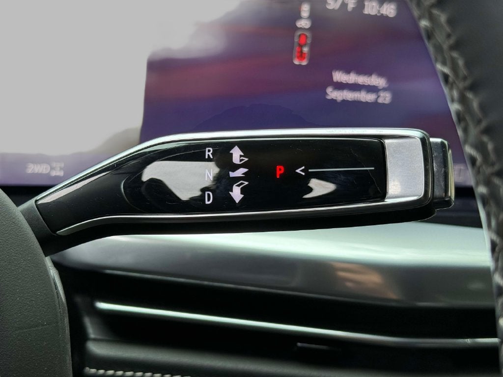 2025 Cadillac Escalade ESV Sport