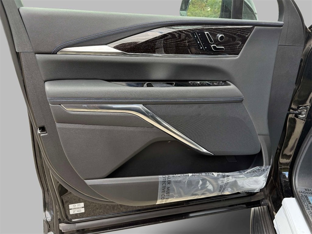 2025 Cadillac ESCALADE IQ Luxury 1