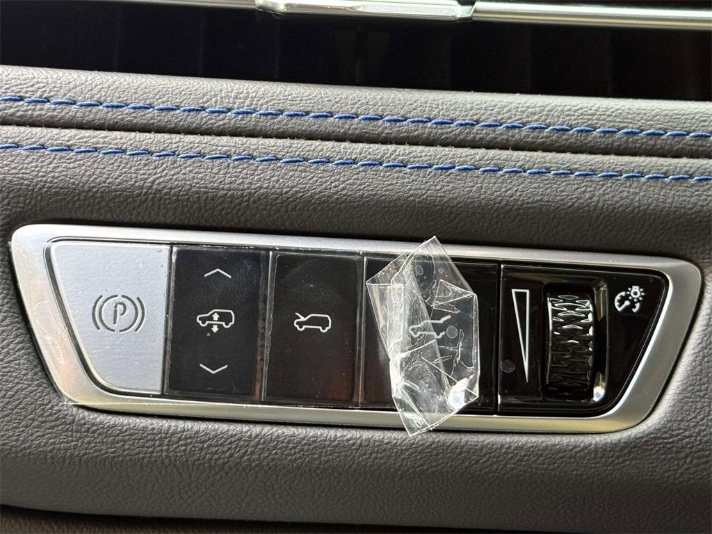 2025 Cadillac ESCALADE IQ Luxury 1