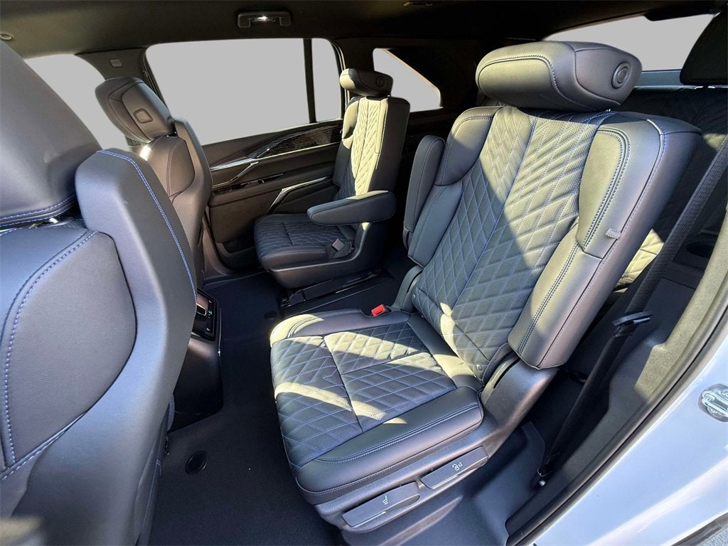 2025 Cadillac ESCALADE IQ Luxury 1