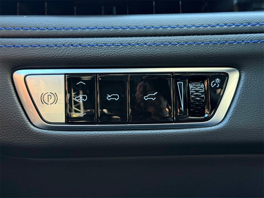 2025 Cadillac ESCALADE IQ Luxury 1