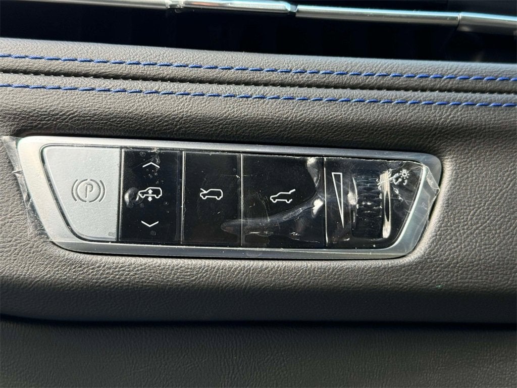 2025 Cadillac ESCALADE IQ Luxury 1