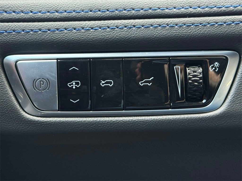 2025 Cadillac ESCALADE IQ Luxury 1