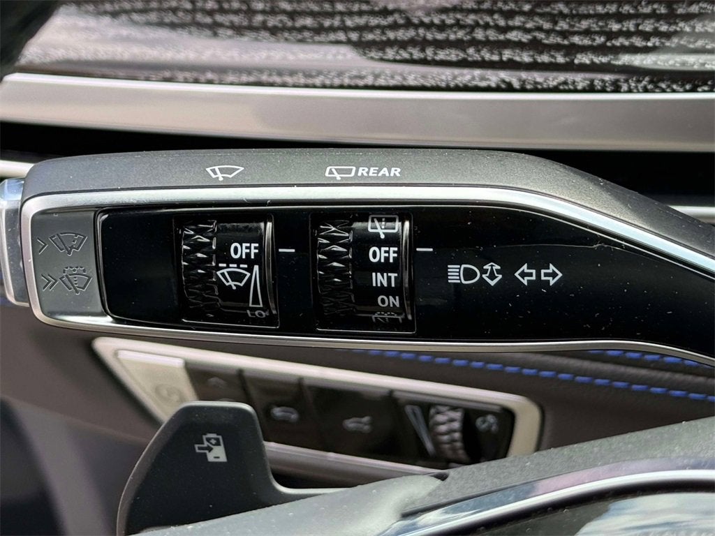 2025 Cadillac ESCALADE IQ Luxury 1