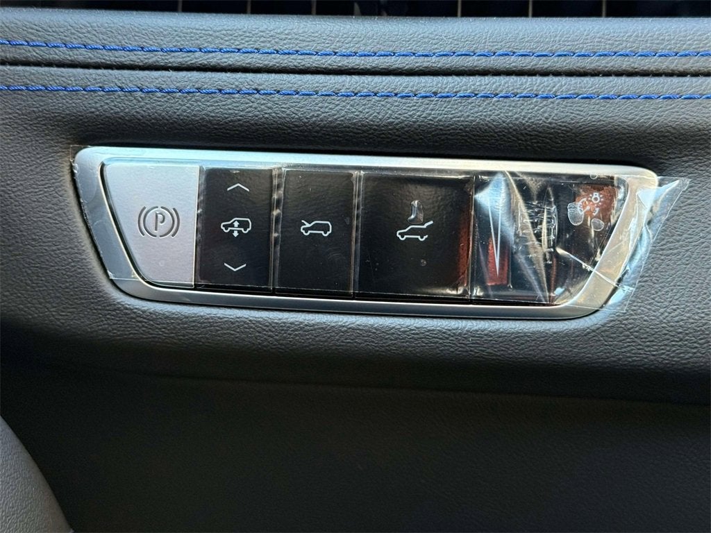 2025 Cadillac ESCALADE IQ Luxury 1