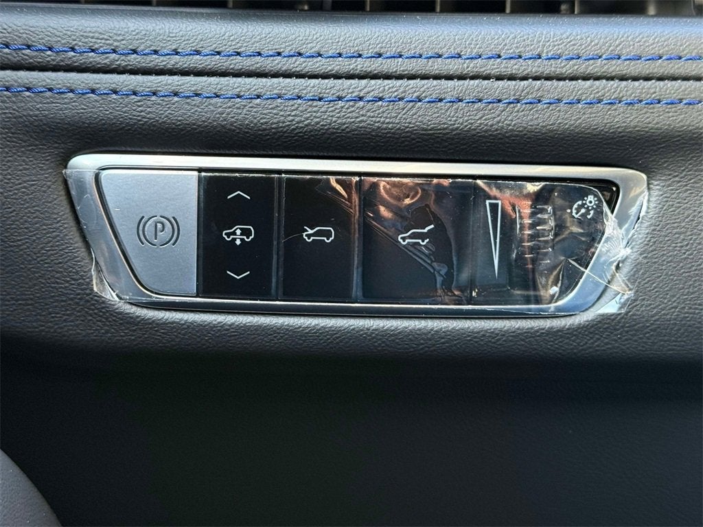 2025 Cadillac ESCALADE IQ Luxury 1