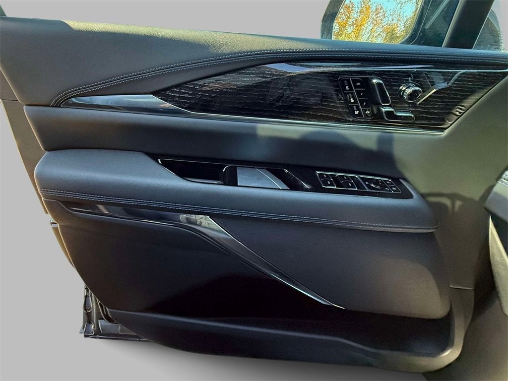 2025 Cadillac ESCALADE IQ Luxury 1