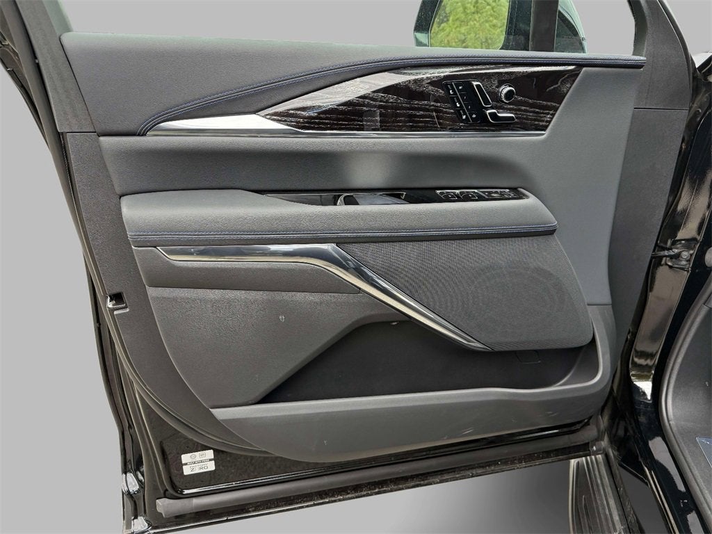 2025 Cadillac ESCALADE IQ Luxury 1