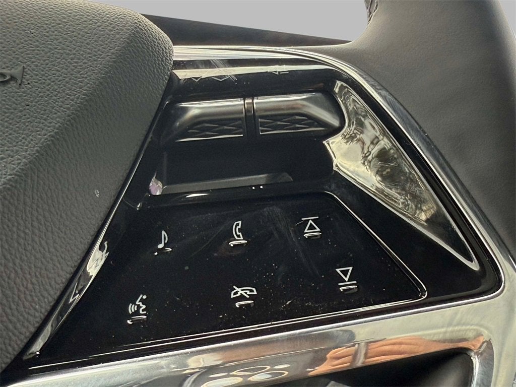 2025 Cadillac ESCALADE IQ Luxury 1