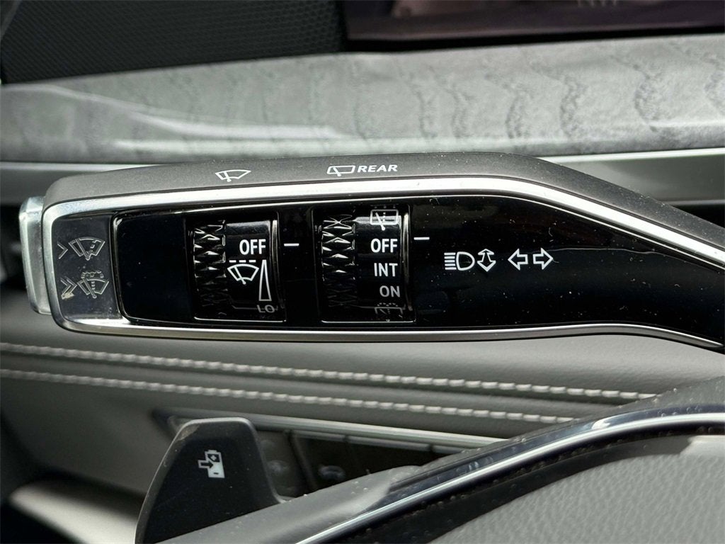 2025 Cadillac ESCALADE IQ Luxury 1