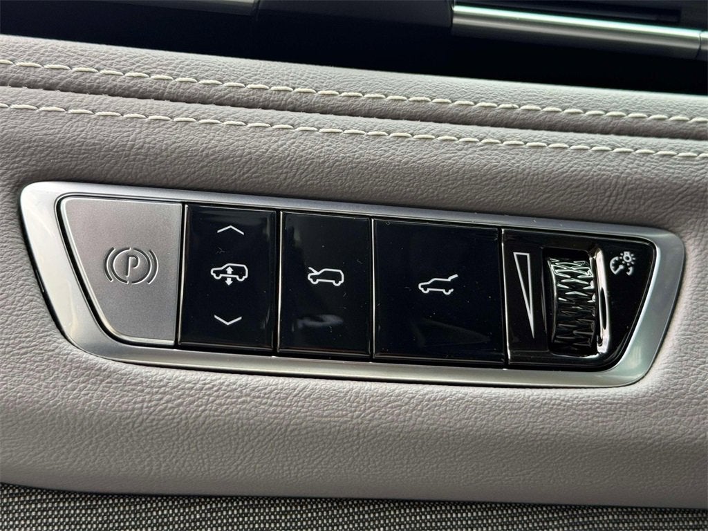 2025 Cadillac ESCALADE IQ Luxury 1