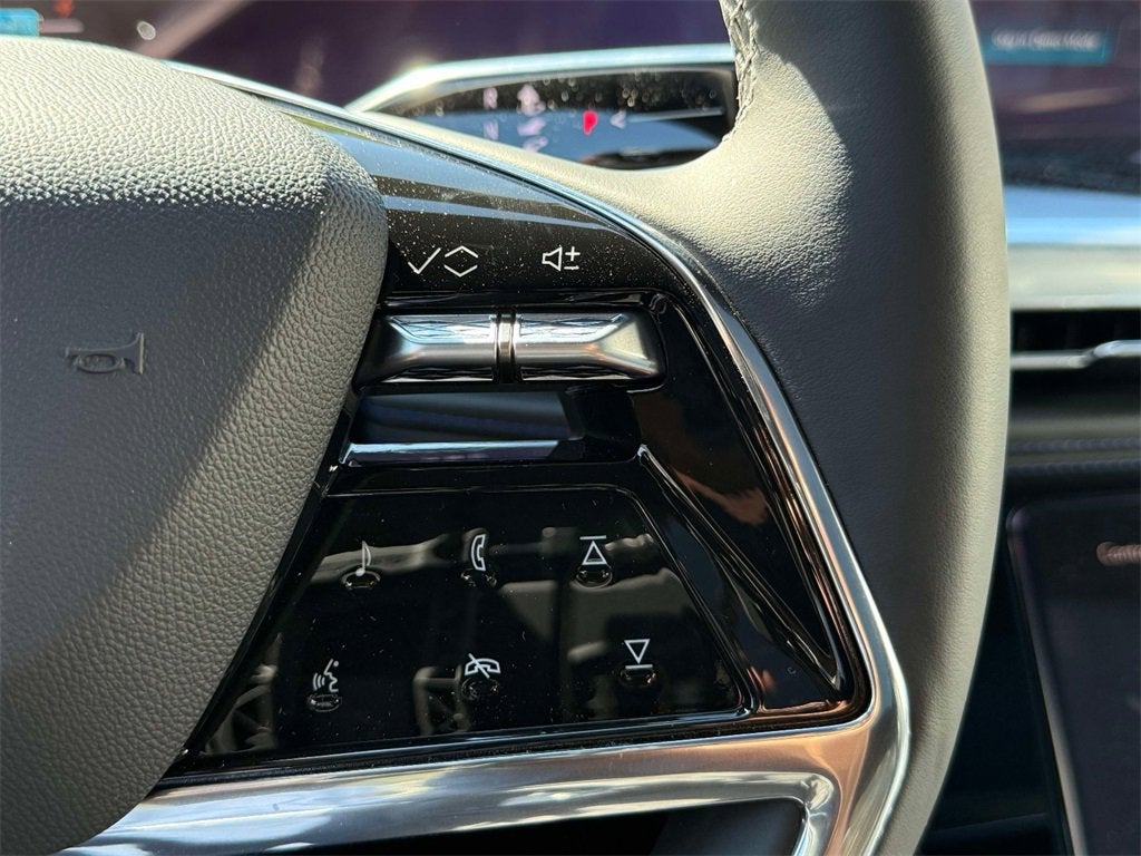 2025 Cadillac ESCALADE IQ Luxury 1