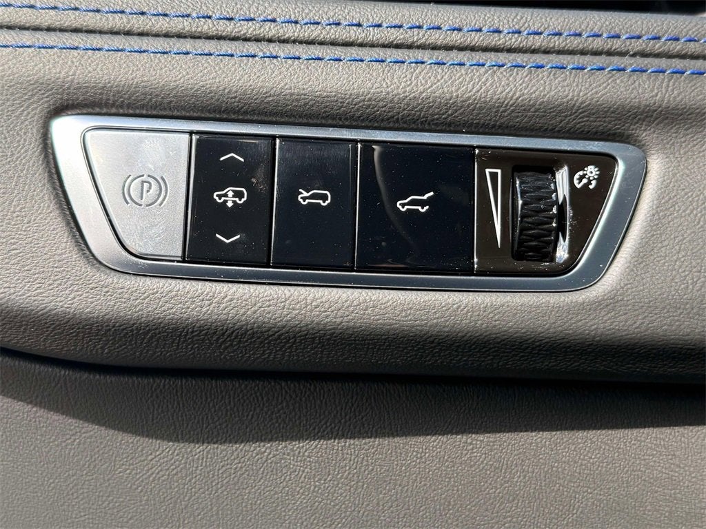 2025 Cadillac ESCALADE IQ Luxury 1