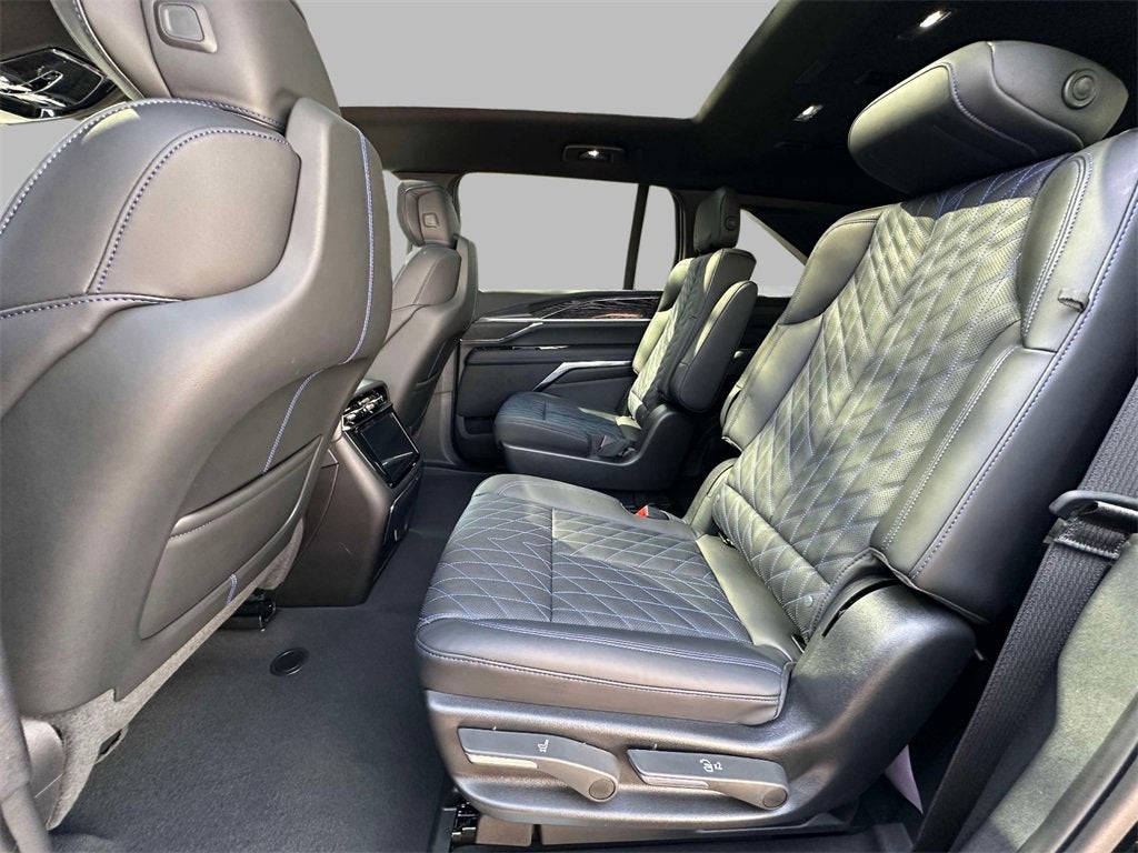 2025 Cadillac ESCALADE IQ Luxury 1