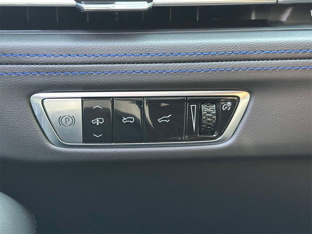 2025 Cadillac ESCALADE IQ Luxury 1