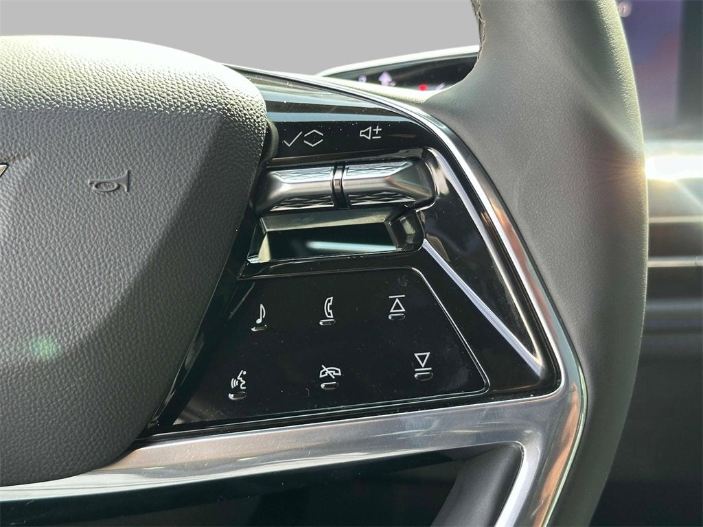 2025 Cadillac ESCALADE IQ Luxury 1