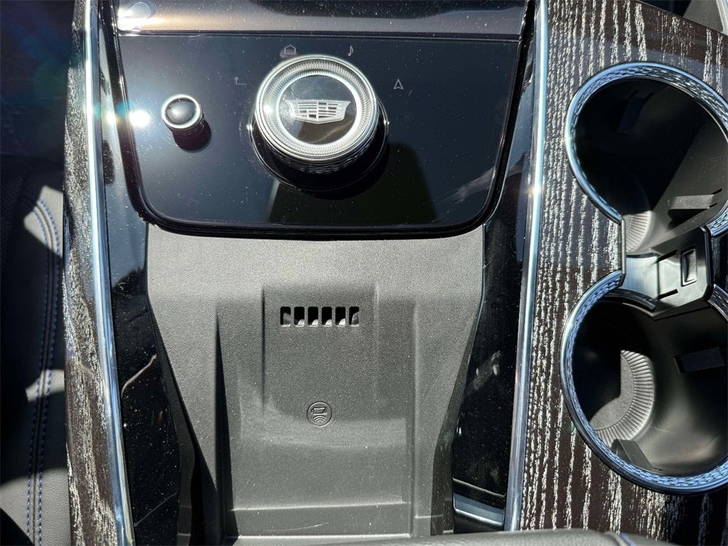 2025 Cadillac ESCALADE IQ Luxury 1