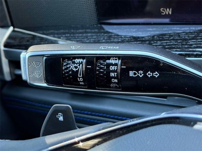 2025 Cadillac ESCALADE IQ Luxury 1